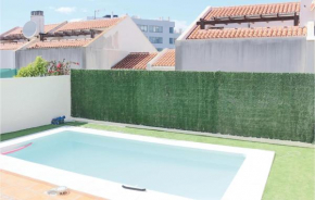 Amazing home in Fuengirola with WiFi, 5 Bedrooms and Outdoor swimming pool, Fuengirola